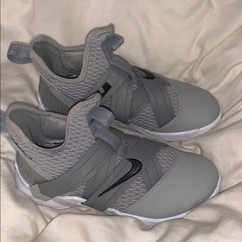 Youth Nike Lebron Solider 12 Basketball Sneakers